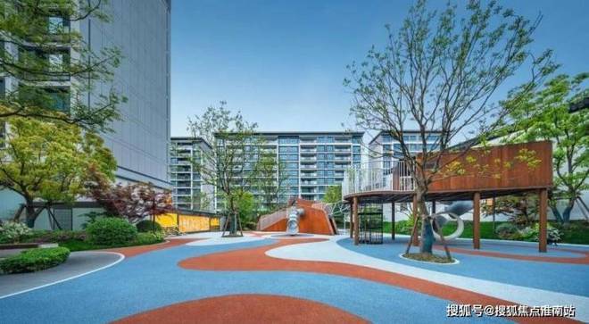 心 -环境 户型价格地址楼盘详情配套电话交房时间配套电话交房时间J9九游会2025年·和萃澜庭(售楼处) 首页网站 - 销售中(图7)